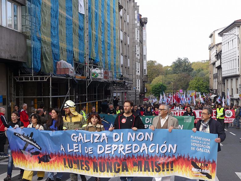 2017-10-22 Mani Lumes Nunca Mais Depredacion 001.jpg